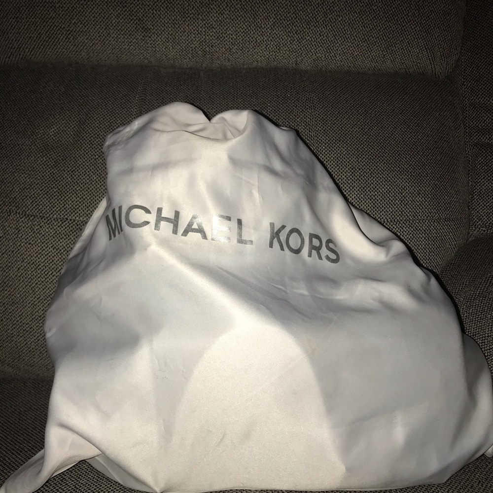 Michael Kors Backpack puede